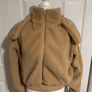 Quince Hooded Sherpa Jacket Camel Size M